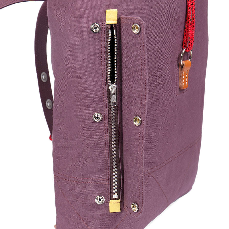 Side zipper with flap